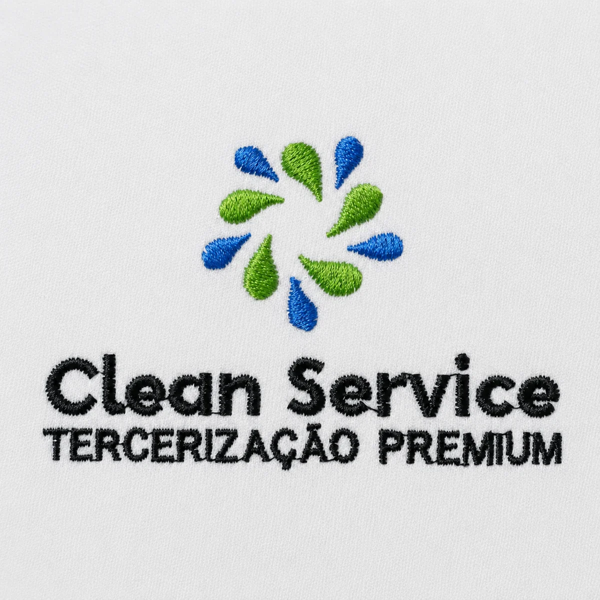 Bordado Clean Service em tecido branco